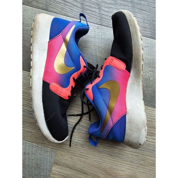 Nike Roshe run Hyperfuse womens with a gold swoosh. Size 6.5 - Picture 3 of 7